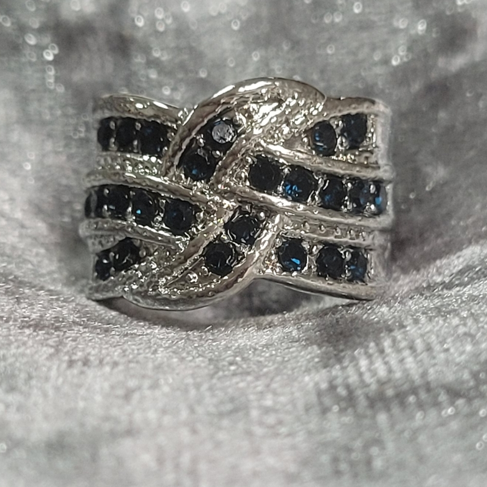 Luxury Dark Blue Statement Ring - Picture 2 of 9
